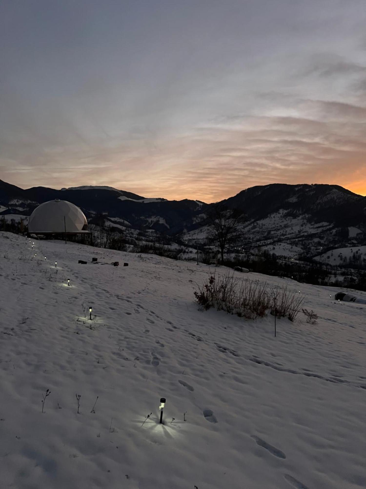 Hotel Starry Dome - Manta'S Retreat Glamping Cornereva Exterior foto